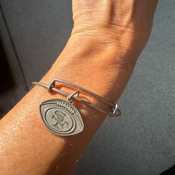 Vintage Alex and Ani Expandable NFL San Francisco 49ers Charm Bracelet - Picture 2 of 7